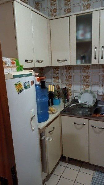 Vende-se amplo apartamento 2 dorm, vaga coberta, predio c/ elevador - 62m² - Rio Branco