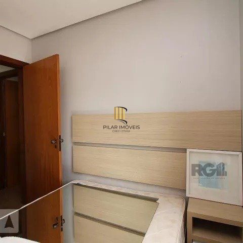Vende-se apartamento 2 dorm c/ suite, living com sacada c/ churrasuqiera, vaga coberta - 93m² - Mont Serrat