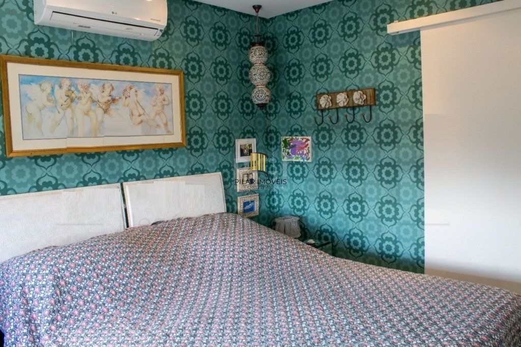 Apartamento para Venda - 121m², 3 dormitórios, sendo 2 suites, 2 vagas - Menino Deus