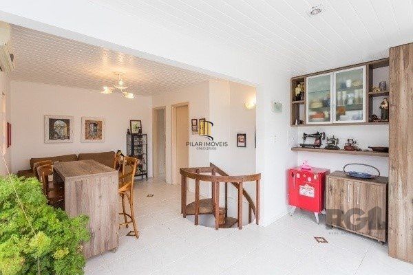 Vende-se espaçoso apartamento 4 quartos, 2 suítes, 3 vagas, próximo ao Hospital Moinhos - 154m² - Floresta