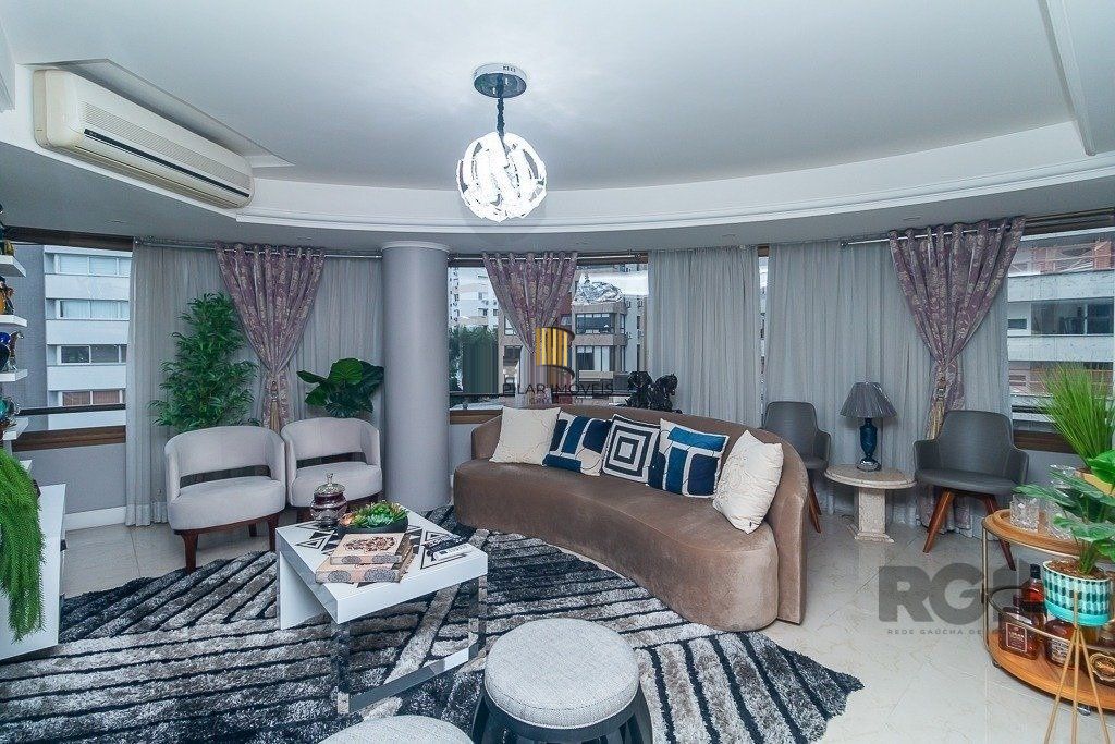 Apartamento 3 dormitórios, 1 suíte, 2 vagas de garagem no Bairro Bela Vista.