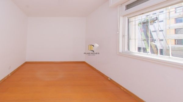 Vende-se apartamento com 3 quartos (1 suíte), 97 m² e 1 vaga – Bom Fim