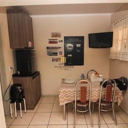 Vende-se apartamento com 2 quartos, 84 m² e 1 vaga - Menino Deus