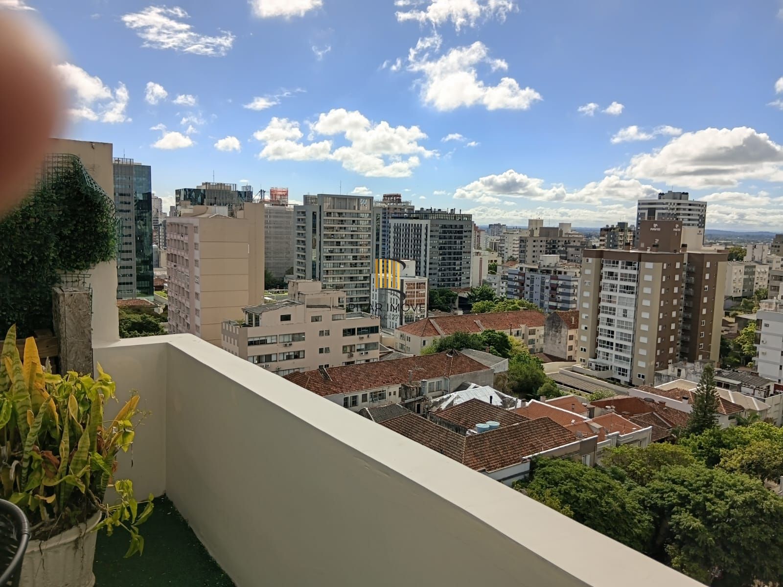 Vende-se cobertura comercial com Terraço – Moinhos de Vento