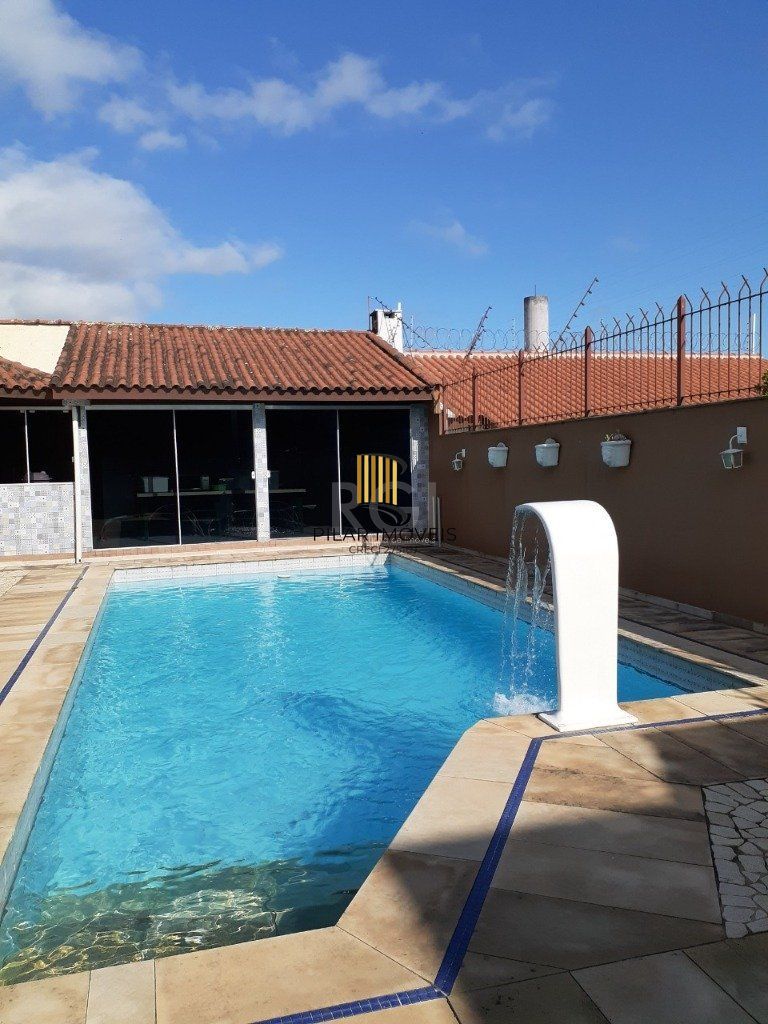 Casa 3 dormitórios, 2 suítes, 4 vagas, 257,52 m² de área privativa, no Bairro Ipanema