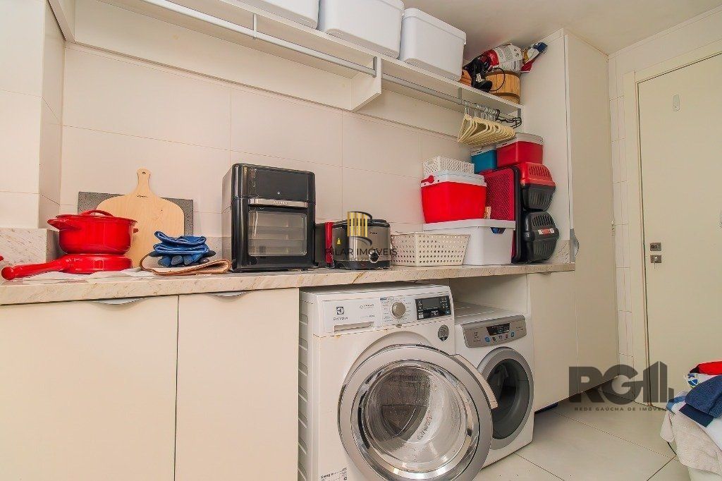 Belo Apartamento 3 quartos com suíte e 2 vagas -  136,24 m² - Petrópolis
