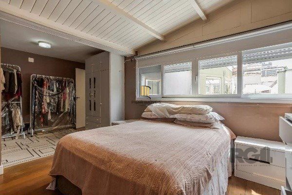 Bela cobertura com 3 quartos, incluindo 1 suíte, 2 vagas de garagem em localização privilegiada - 150m² - Auxiliadora
