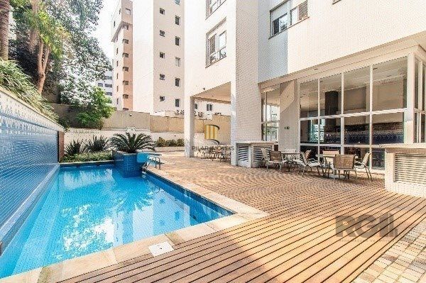 Apartamento de alto padrão, 3 suítes, 3 vagas, ao lado da Praça da Encol