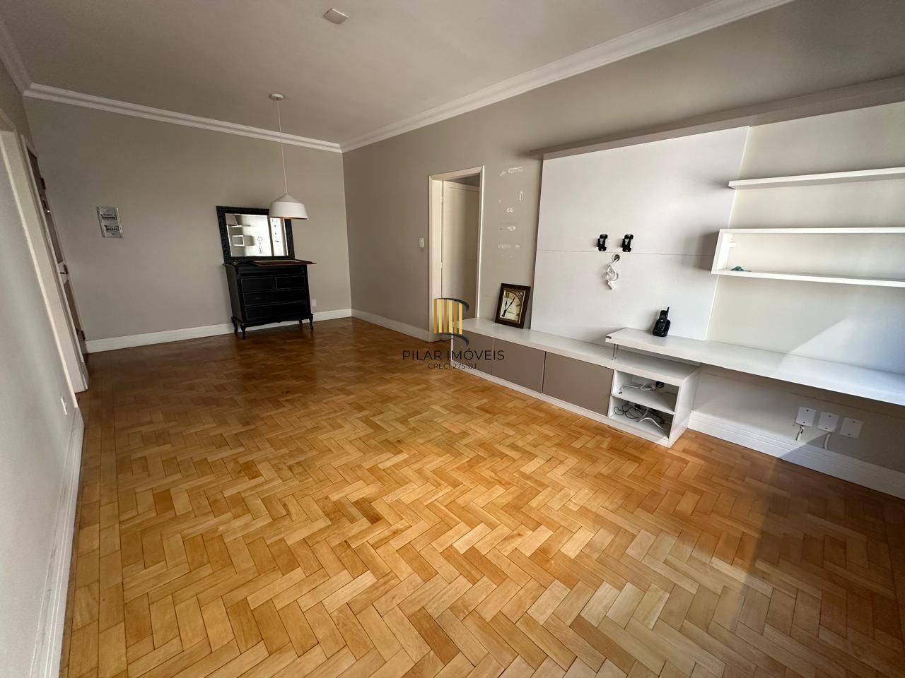 Vende-se apartamento 3 quartos, dependencia completa - 83m² - Bom fim