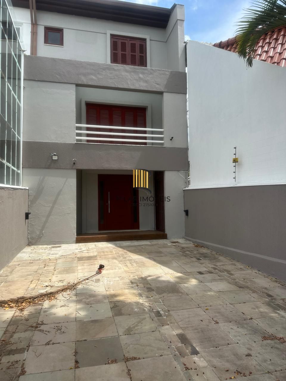 Vende-se casa com 4 suítes, 184m² e 4 vagas – Chácara das Pedras
