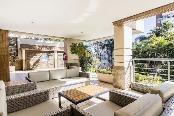 Vende-se apartamento com 2 quartos (1 suíte), 75 m² e churrasqueira - Petrópolis