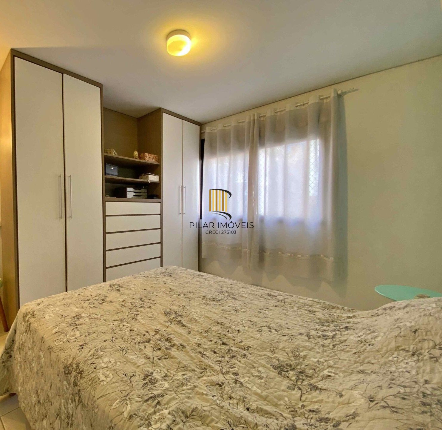 Vende-se apartamento com 2 quartos(1 suíte), 81m² e 2 vagas - Rio Branco