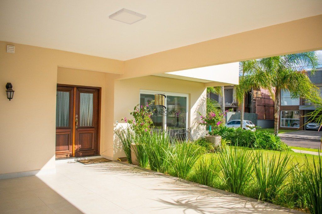 Casa para Venda - 243.12m², 4 dormitórios, sendo 1 suites, 4 vagas - São Vicente