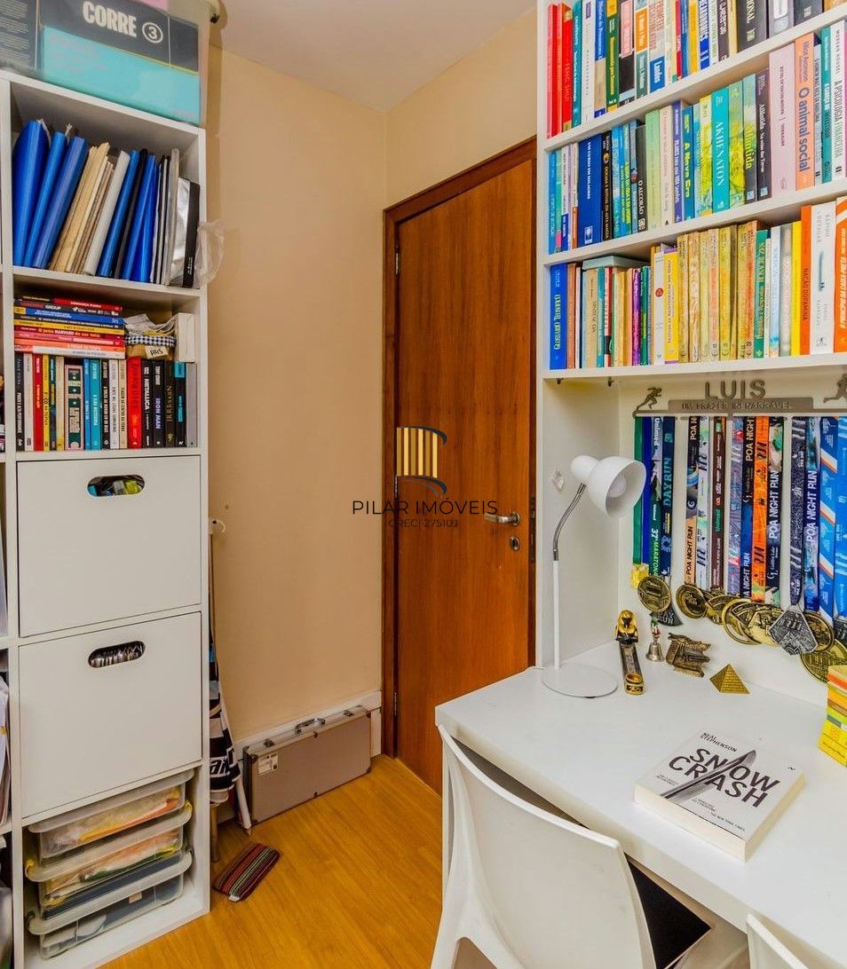 Vende-se apartamento com 3 quartos, suíte e churrasqueira – 103 m² - Petrópolis