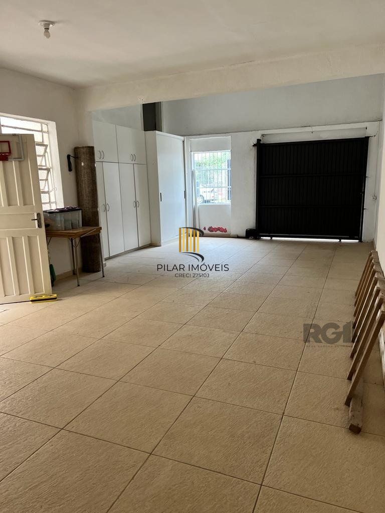 Casa 4 dormitórios no bairro Petrópolis