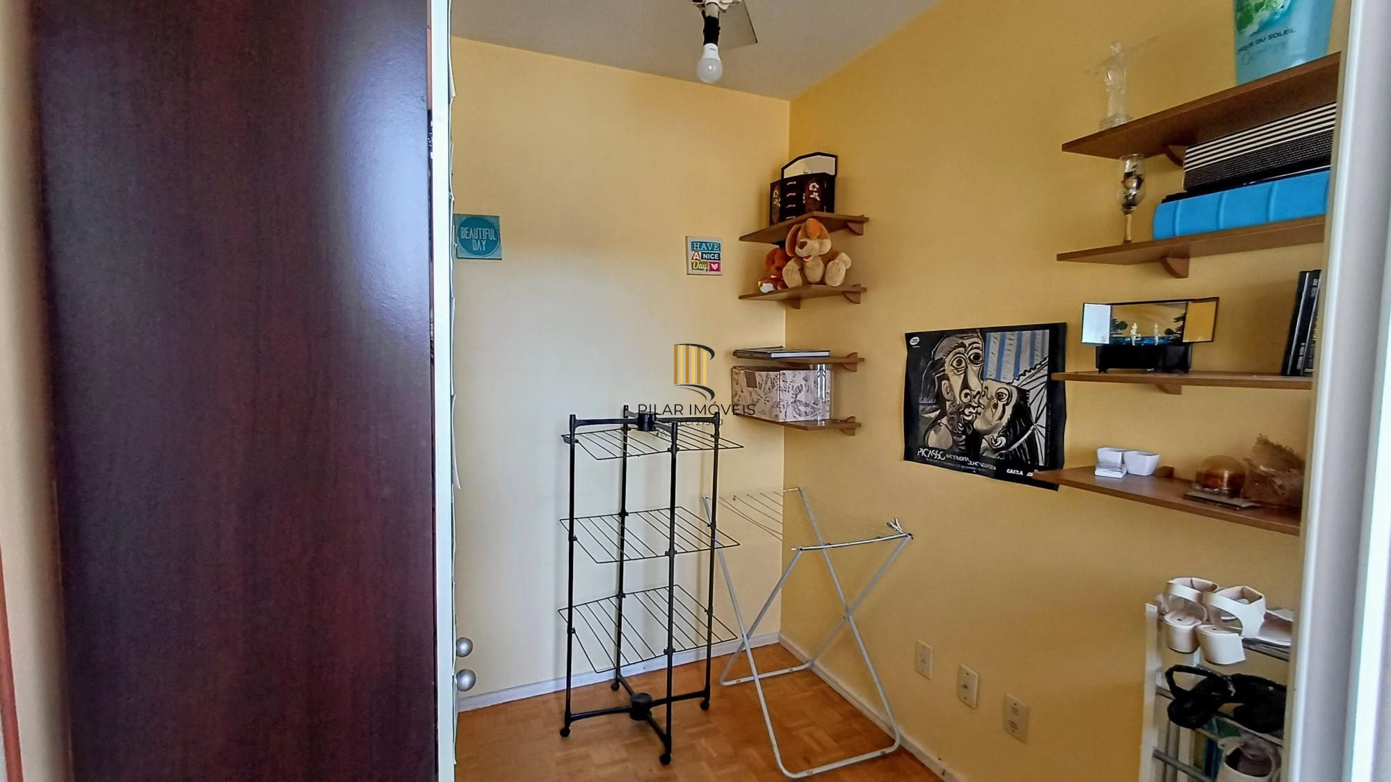 Vende-se apartamento com 2 quartos e 81 m² - Teresópolis