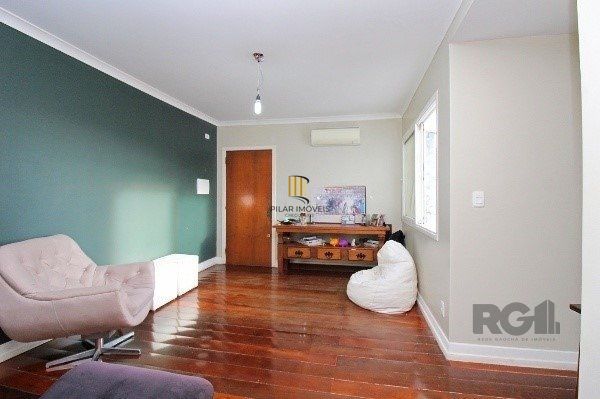 Bela cobertura 2 quartos com suíte e vaga coberta, sacada e piscina - 123m² - Bairro Petrópolis