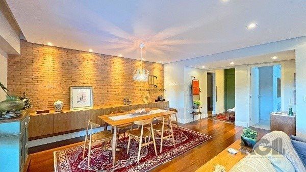 Apartamento de 200m², 4 quartos, 1 suíte e 4 vagas – Moinhos de Vento