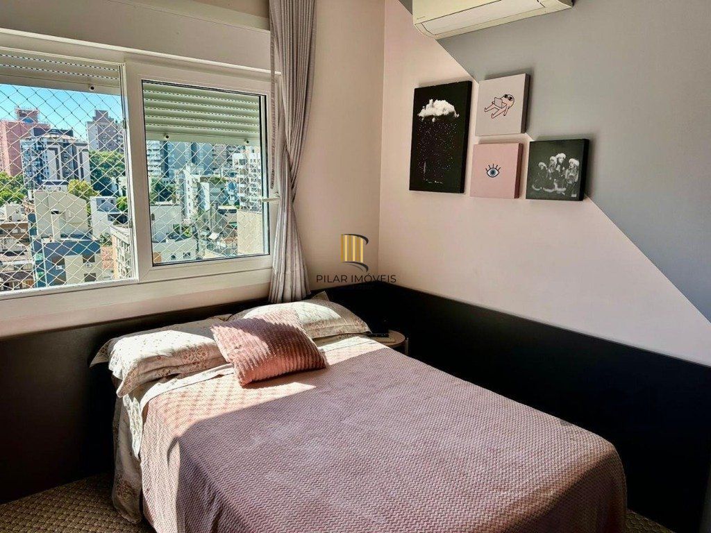 Vende-se luxuoso apartamento com 3 suítes, 2 vagas, lareira no bairro Rio Branco com 133m²