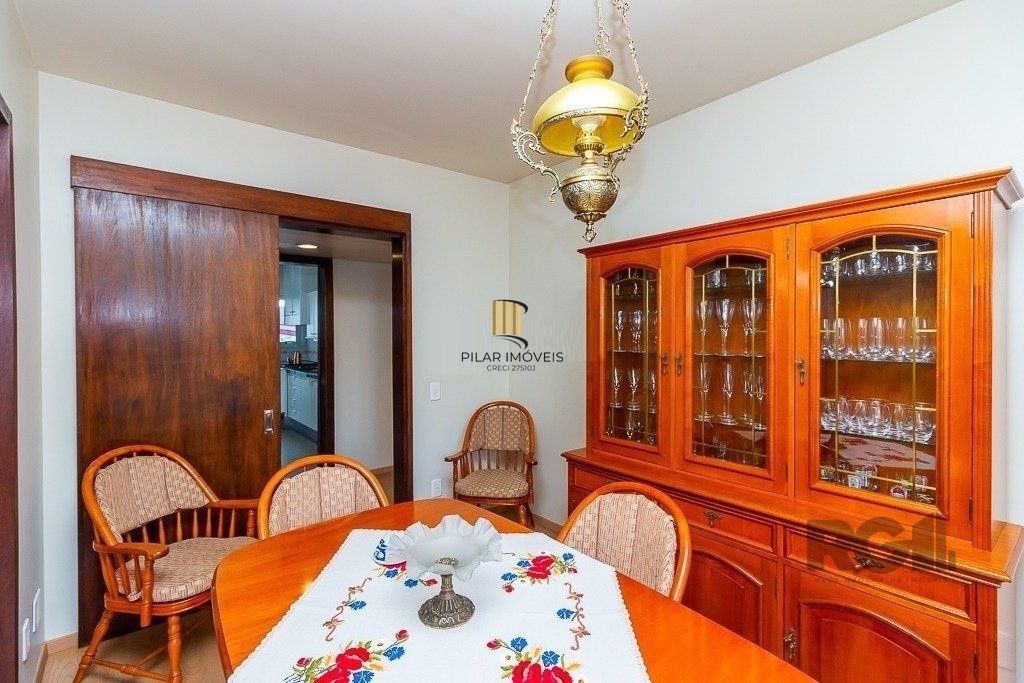 Vende-se amplo apartamento 3 quartos c/ suíte, 2 vagas, living com sacada e vista - 139m² - Auxiliadora