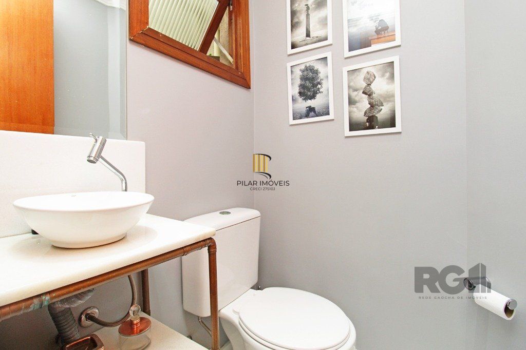 Vende-se casa duplex 3 dormitórios com 2 vagas próximo ao Clínicas - Santana