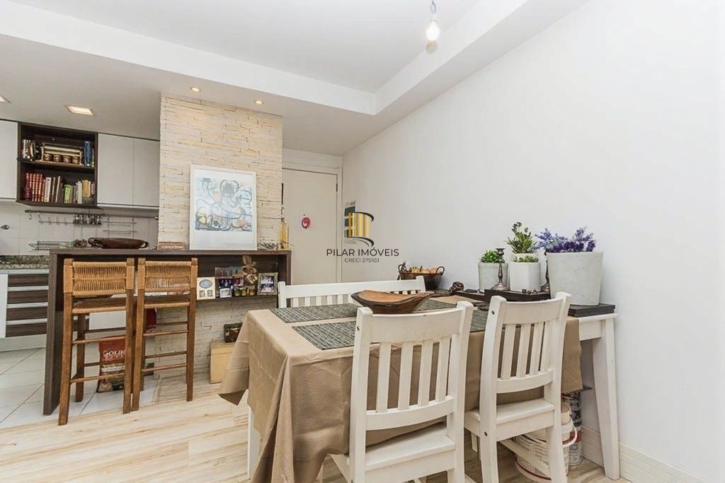 Vende-se apartamento com 2 quartos (1 suíte), 68m² e 2 vagas – Passo da Areia