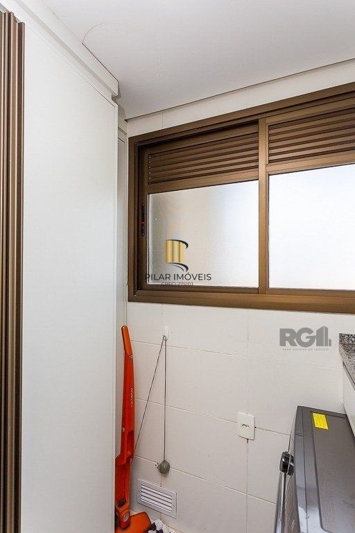 Apartamento 2 dormitórios, 1 suíte, 2 vagas no Bairro Petrópolis