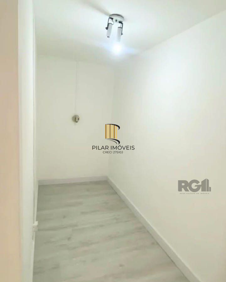 Vende-se sala comercial reformada