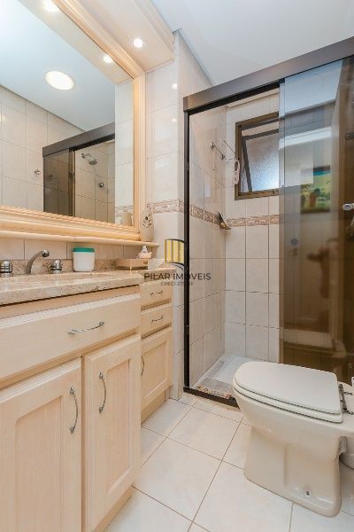 Vende-se cobertura com 3 quartos (1 suíte), piscina privativa, 202m² e 2 vagas - Mont Serrat