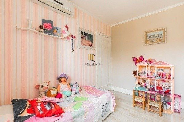 Apartamento Amplo de 3 Dormitórios com Suíte, Lareira e Infraestrutura Completa - 146m² - Mont Serrat