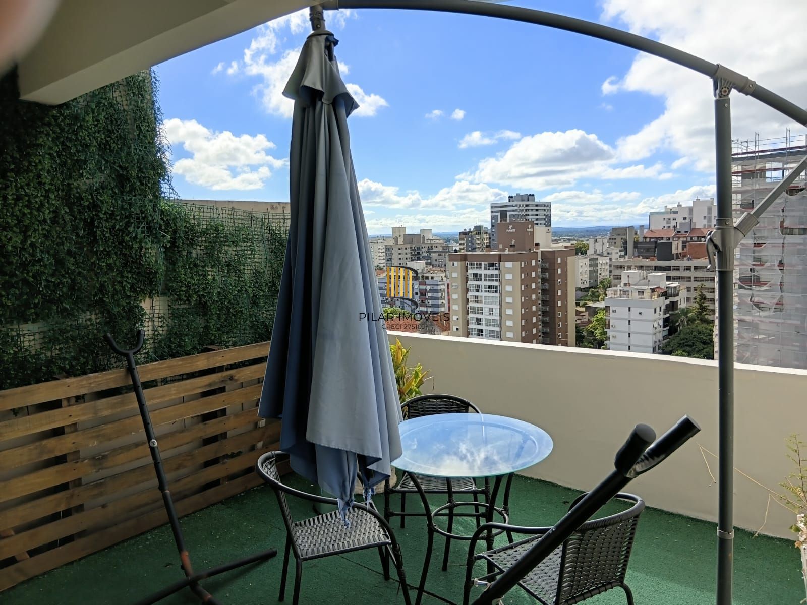 Vende-se cobertura comercial com Terraço – Moinhos de Vento