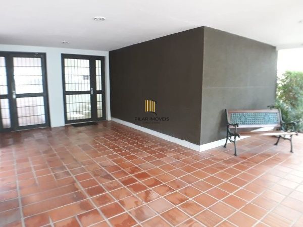 Vende-se apartamento com 1 quarto, 47 m² e 1 vaga – São João