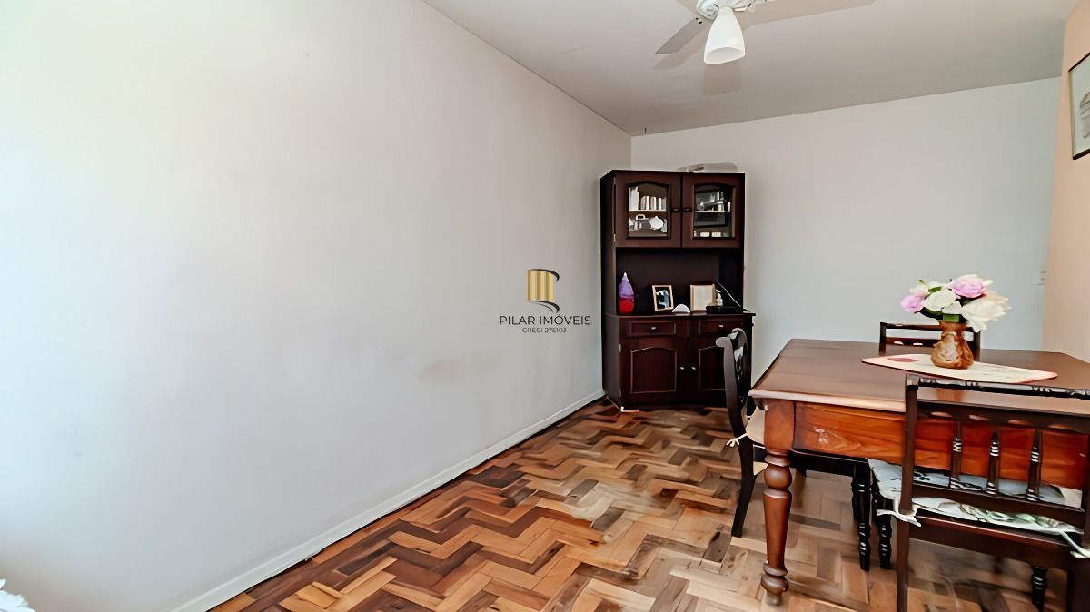 Vende-se apartamento com 3 quartos - Petrópolis
