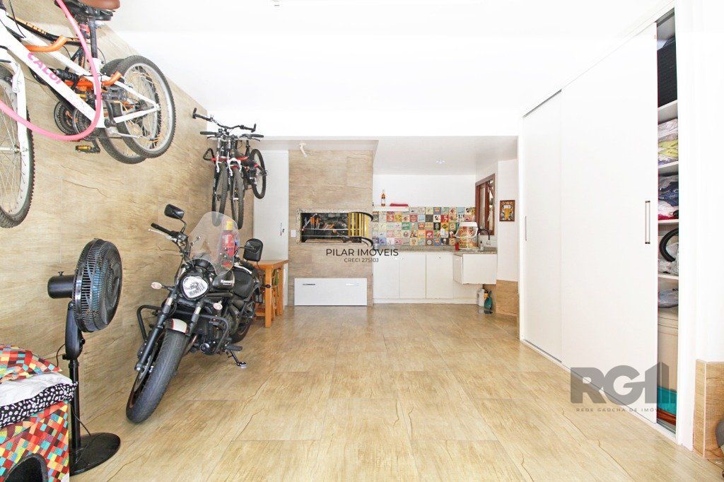 Vende-se casa duplex 3 dormitórios com 2 vagas próximo ao Clínicas - Santana