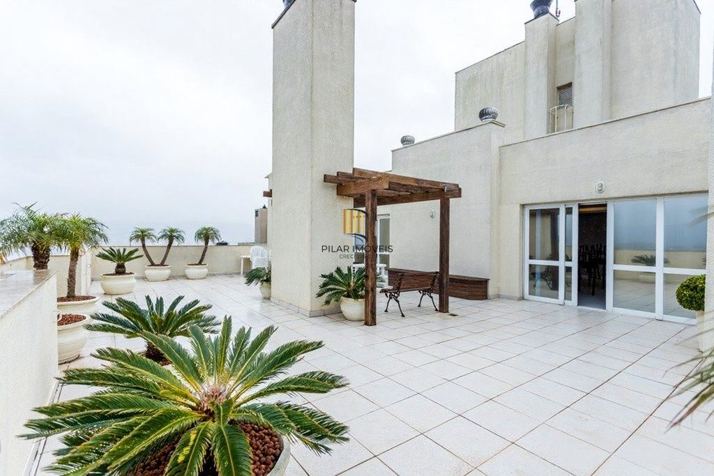 Vende-se apartamento com 2 quartos (1 suíte), 55m² e 2 vagas – Petrópolis