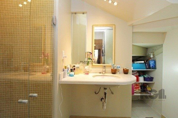 Bela cobertura 2 quartos com suíte e vaga coberta, sacada e piscina - 123m² - Bairro Petrópolis