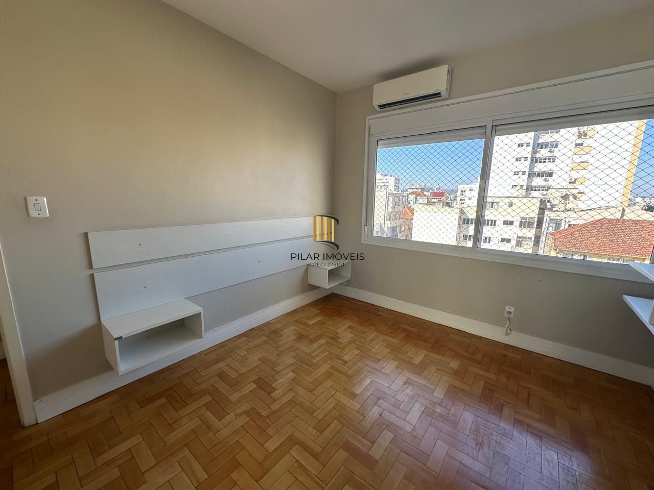 Vende-se apartamento 3 quartos, dependencia completa - 83m² - Bom fim