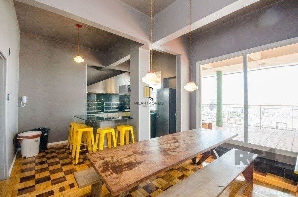 Amplo Apartamento de 3 quartos com suíte e 2 sacadas, com Vista para o Guaíba e 1 Vaga - Moinhos de Vento - 126m²