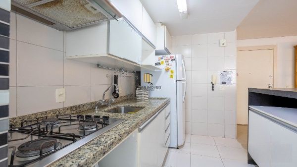 Vende-se apartamento com 2 quartos (1 suíte), 62m² e 1 vaga – Vila Ipiranga