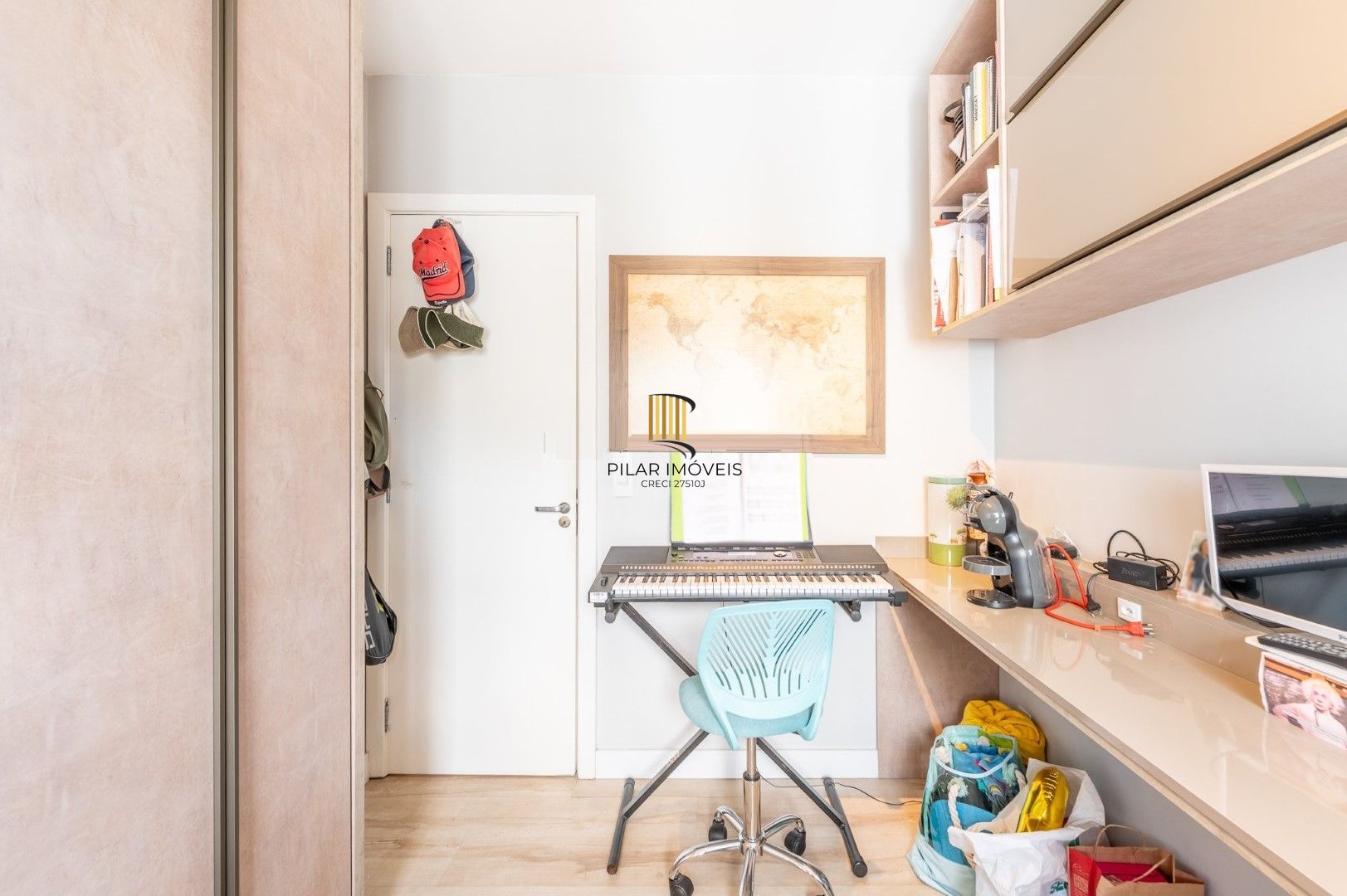 Vende-se apartamento com 3 quartos (1 suíte), 78,5 m² e 2 vagas – Passo da Areia