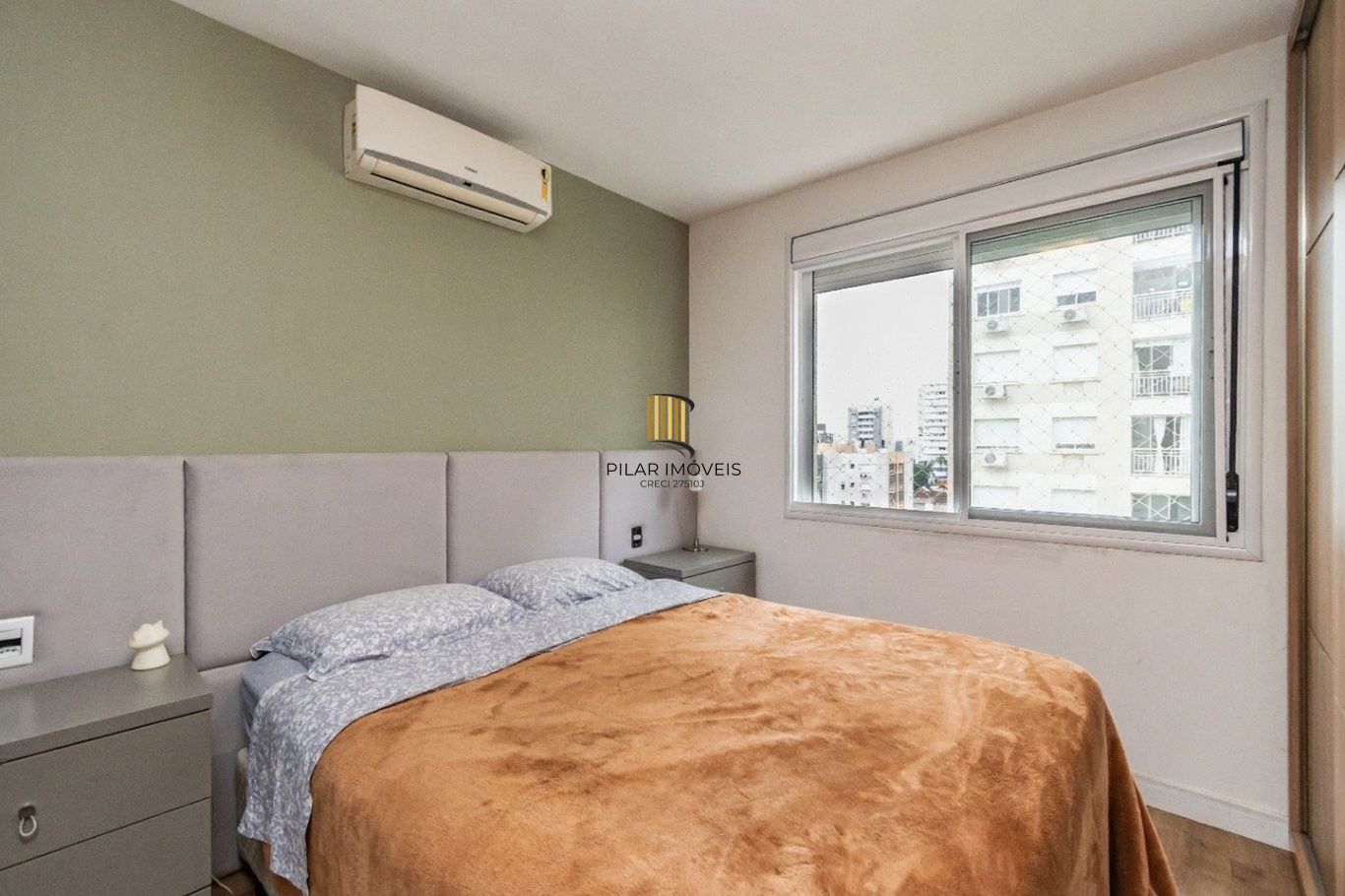 Vende-se apartamento com 2 quartos (1 suíte), 62m² e 1 vaga – Passo da Areia