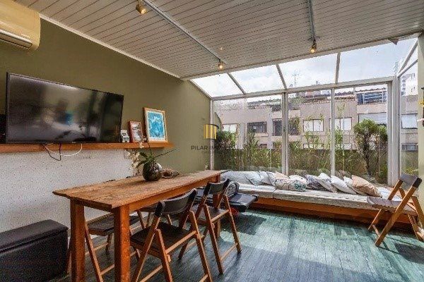 Bela cobertura com 3 quartos, incluindo 1 suíte, 2 vagas de garagem em localização privilegiada - 150m² - Auxiliadora - Pilar Imóveis