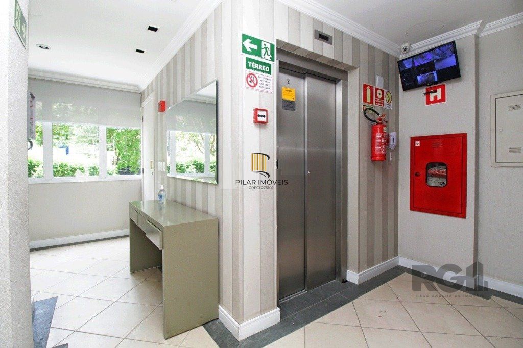 Vende-se excelente apartamento 2 dorm c/ suíte 2 vagas - 75m² - Mont'Serrat
