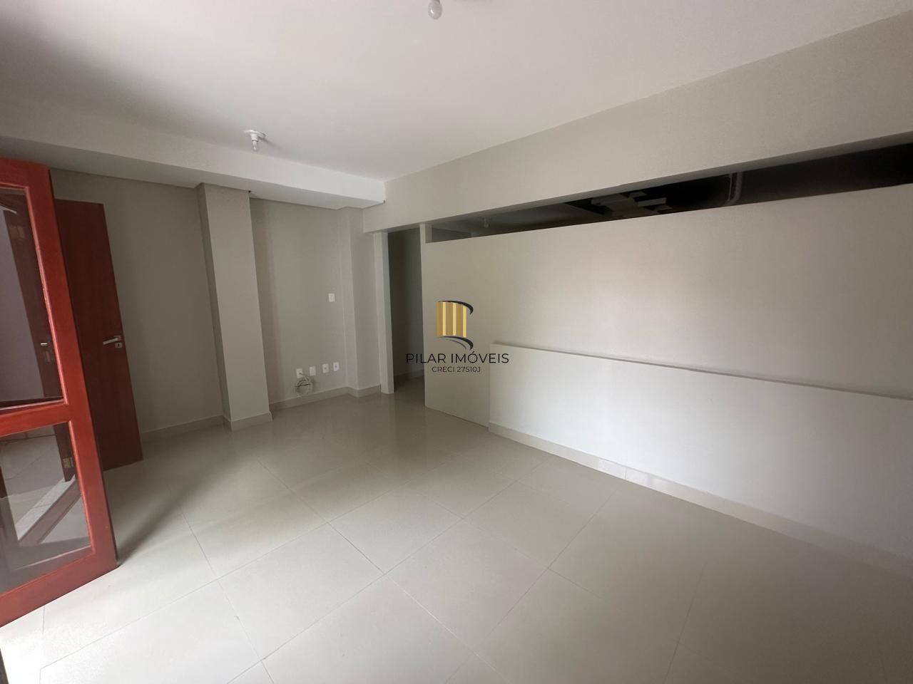 Vende-se casa com 4 suítes, 184m² e 4 vagas – Chácara das Pedras
