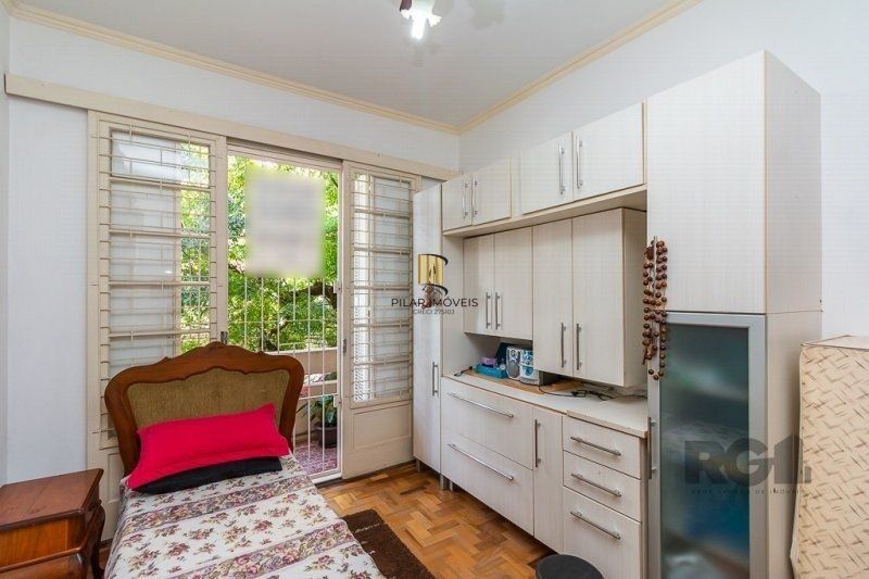 Apartamento 3 dormitórios, 1 vaga de garagem no Bairro Menino Deus.