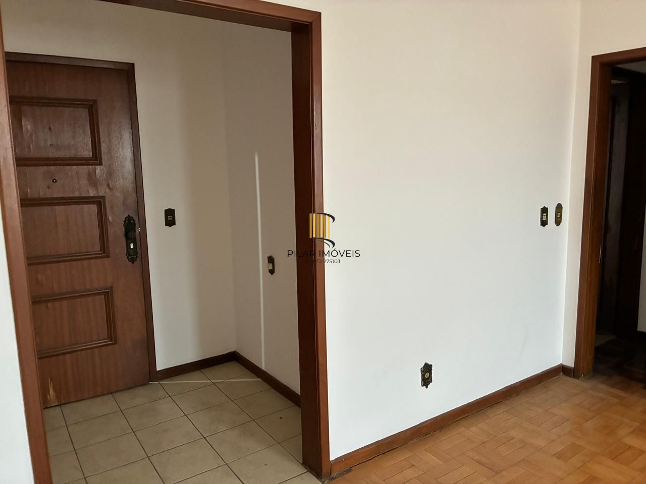 Vende-se apartamento com 3 quartos (1 suíte) - Venâncio Aires