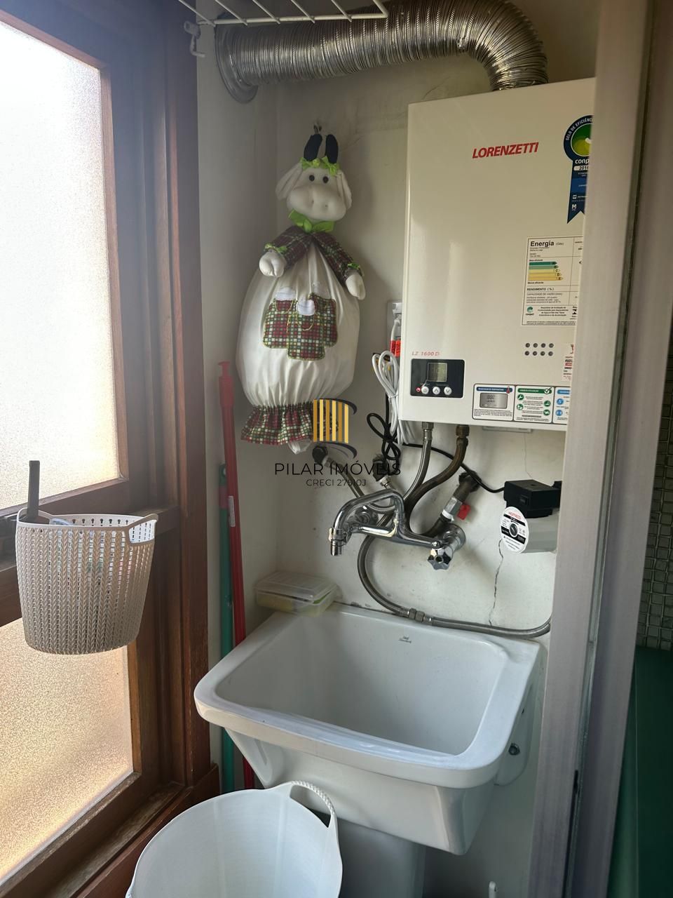 Vende-se apartamento com 2 quartos (1 suíte), 70m² e 1 vaga – Mont Serrat