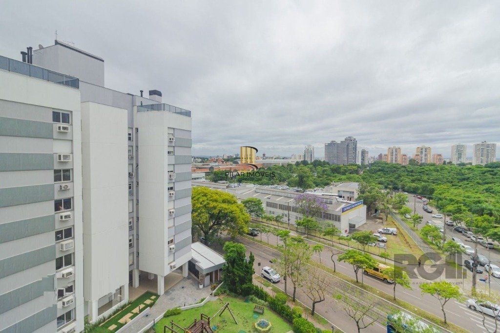 Vende-se amplo apartamento 3 quartos com suíte, sacada e 2 vagas - 112m² - Chácara das Pedras