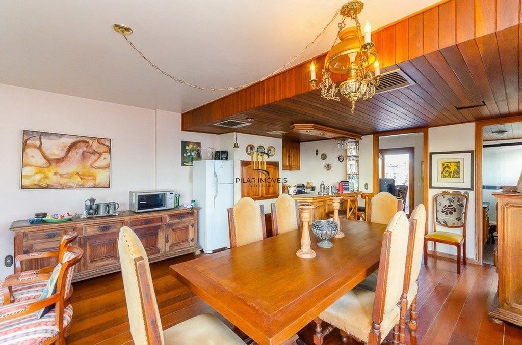 Vende-se cobertura com 3 quartos (1 suíte), 311m² e 3 vagas – Rio Branco