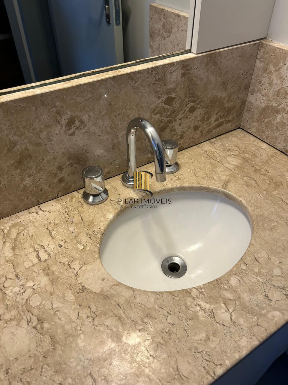 Vende-se apartamento com 3 quartos, 126m² e – Av. João Pessoa